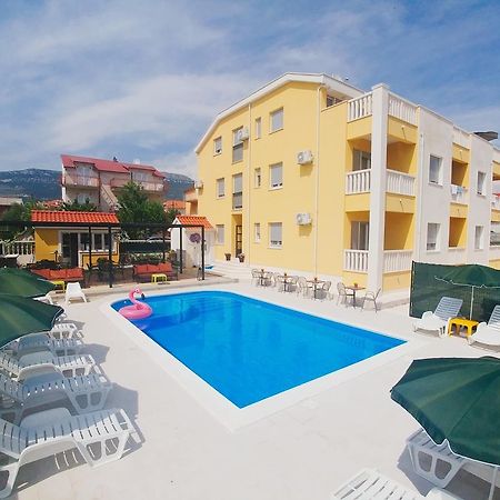 Villa Iva-Dom Kaštela Exteriör bild