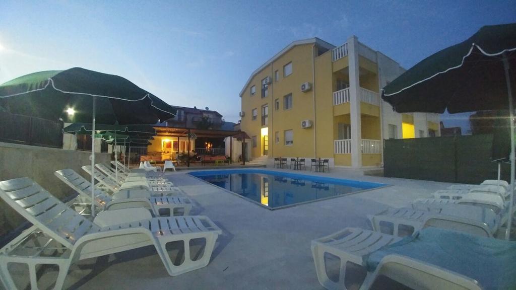 Villa Iva-Dom Kaštela Exteriör bild