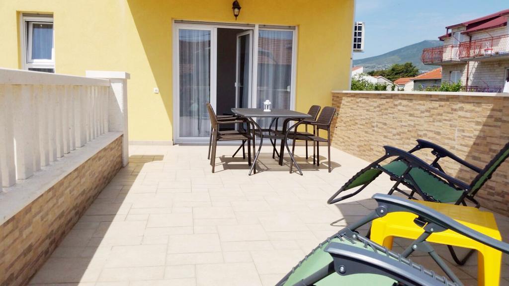 Villa Iva-Dom Kaštela Exteriör bild