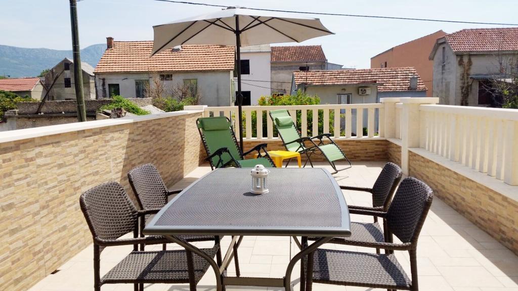 Villa Iva-Dom Kaštela Exteriör bild