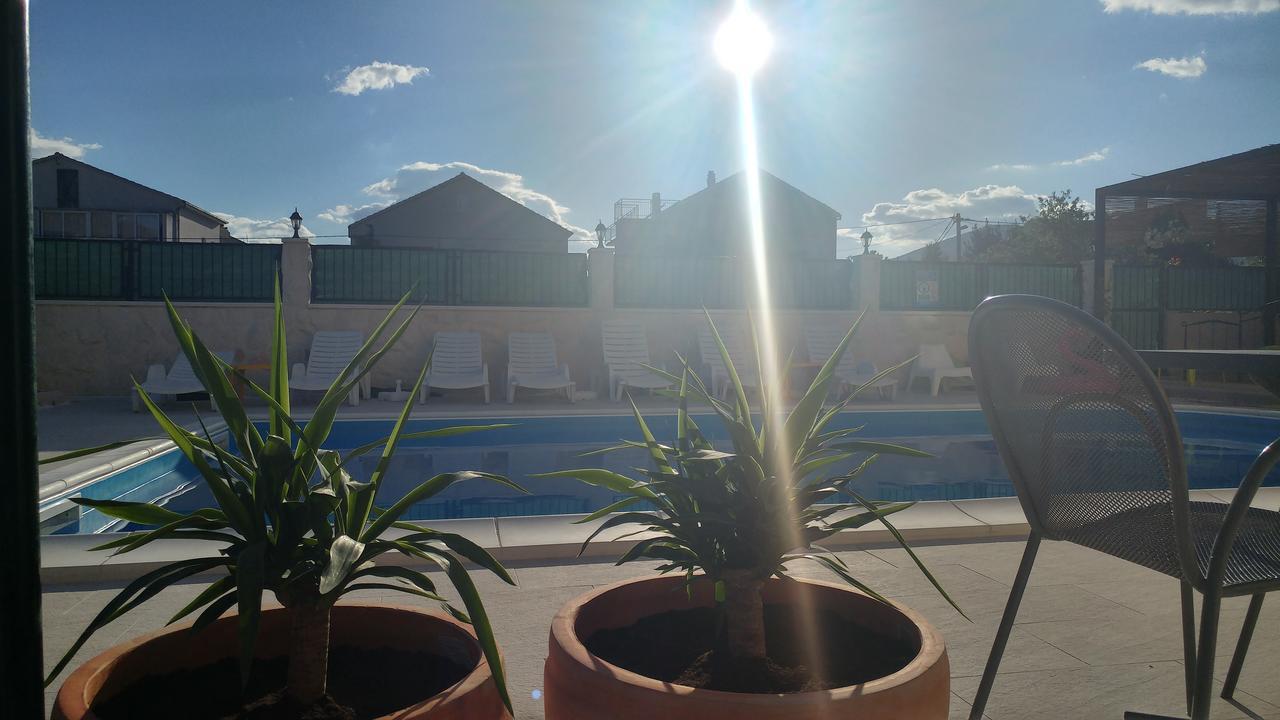 Villa Iva-Dom Kaštela Exteriör bild