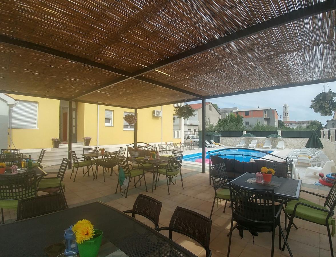 Villa Iva-Dom Kaštela Exteriör bild
