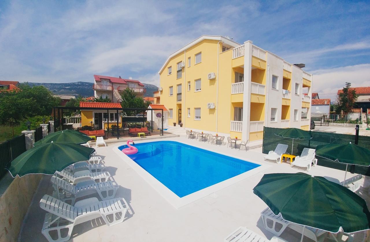 Villa Iva-Dom Kaštela Exteriör bild